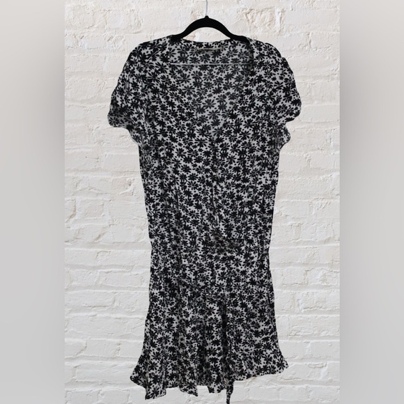 Loft Black & White Floral Romper - Picture 1 of 3